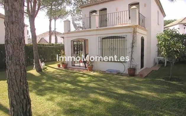 Villa - Resale - Estepona - Estepona Centro