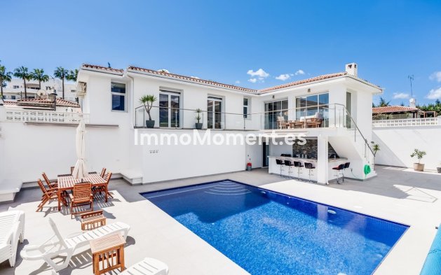 Villa - Resale - Estepona - Estepona Centro