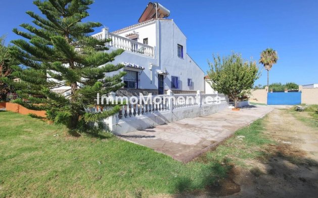 Villa - Resale - Inland  - Alhaurín de la Torre
