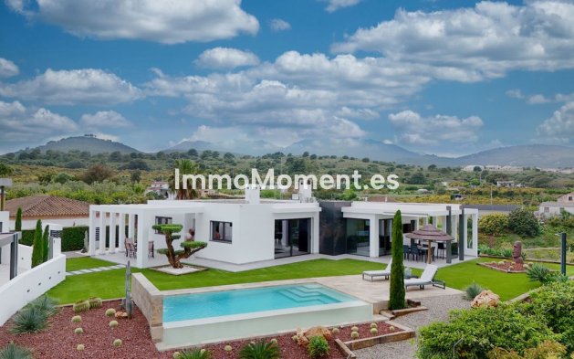 Villa - Resale - Inland  - Alhaurín el Grande Centro