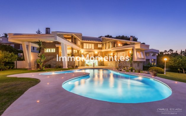 Villa - Resale - Inland  - Churriana