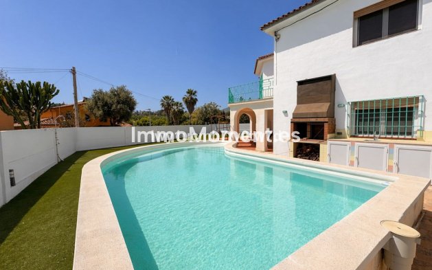 Villa - Resale - Inland  - Churriana