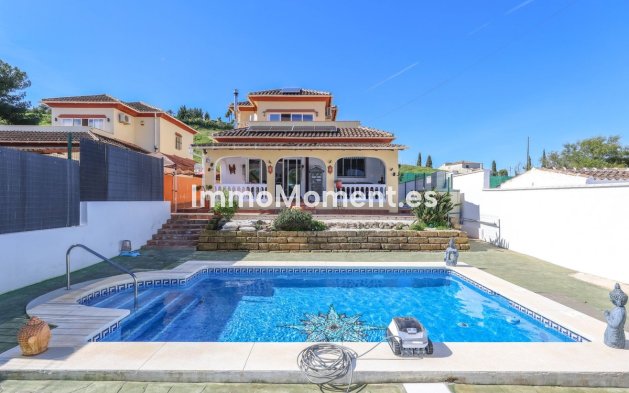 Villa - Resale - Inland  - Coín