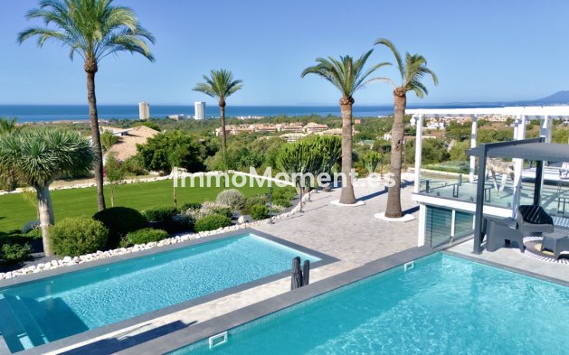 Villa - Resale - Marbella - Elviria
