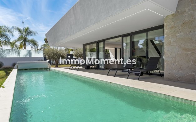 Villa - Resale - Marbella - Nueva Andalucía