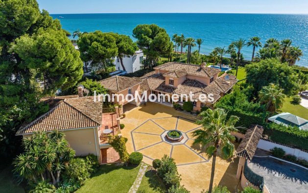 Villa - Reventa - Estepona  - Benamara