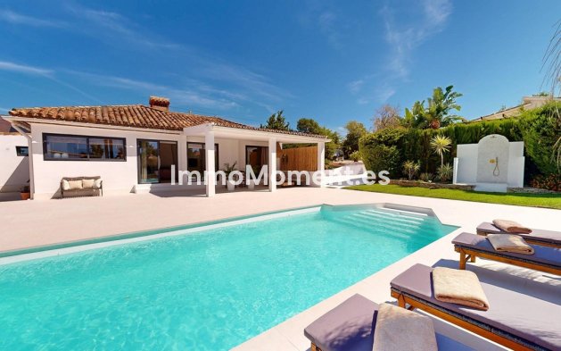 Villa - Reventa - Estepona  - Estepona Centro