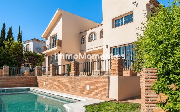Villa - Reventa - Estepona  - Estepona Centro
