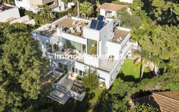 Villa - Reventa - Marbella - Nueva Andalucía