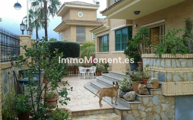 Villa - Wiederverkauf - Benidorm - Benidorm Centro