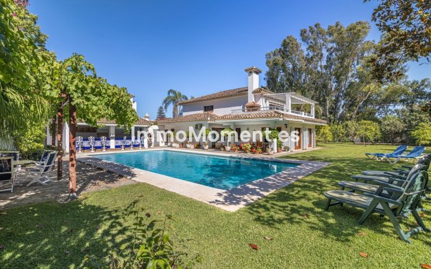 Villa - Wiederverkauf - Estepona  - Cancelada