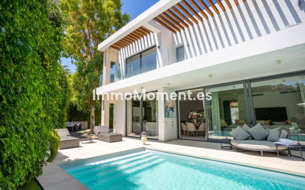 Villa - Wiederverkauf - Estepona  - Estepona Centro