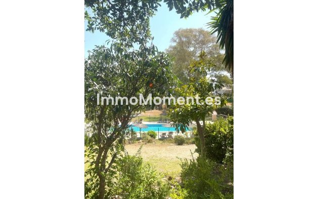 Villa - Wiederverkauf - Estepona  - Estepona Centro