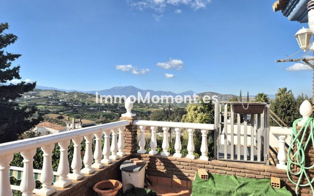 Villa - Wiederverkauf -   Inländisch - Alhaurín el Grande Centro