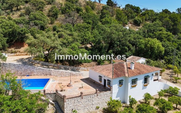 Villa - Wiederverkauf -   Inländisch - Alhaurín el Grande Centro