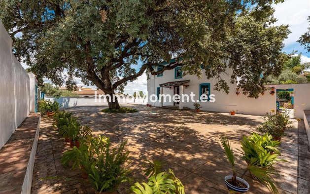 Villa - Wiederverkauf -   Inländisch - Alhaurín el Grande Centro