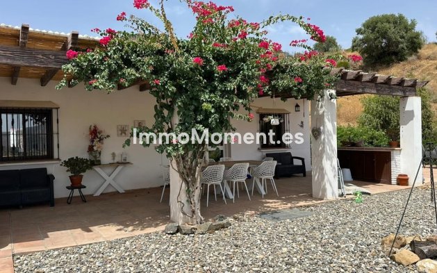 Villa - Wiederverkauf -   Inländisch - Alora