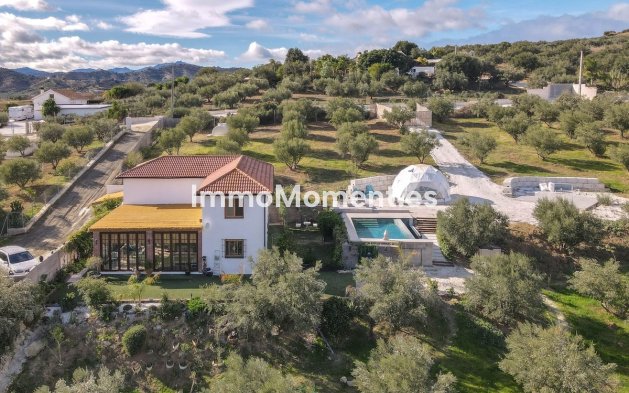 Villa - Wiederverkauf -   Inländisch - Coín