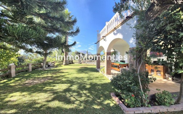 Villa - Wiederverkauf -   Inländisch - Coín