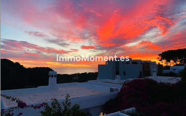 Villa - Wiederverkauf - Marbella - Cabopino