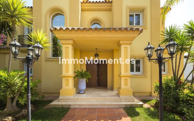 Villa - Wiederverkauf - Marbella - Elviria