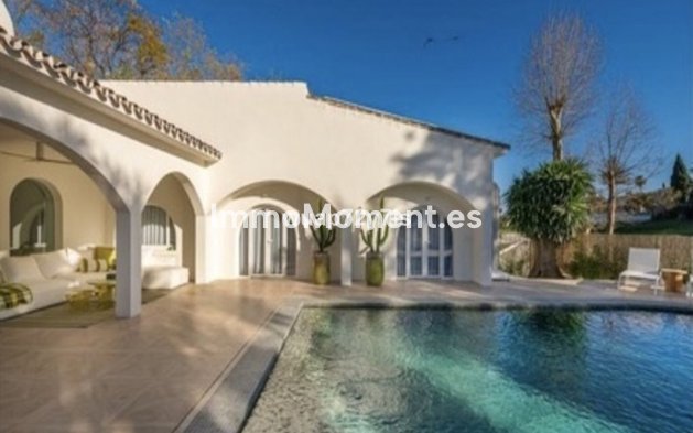 Villa - Wiederverkauf - Marbella - Guadalmina Alta