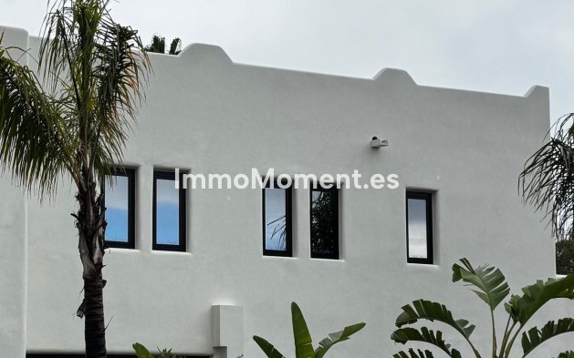 Villa - Wiederverkauf - Marbella - Guadalmina Baja