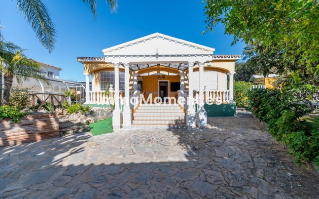 Villa - Wiederverkauf - Marbella - Las Chapas