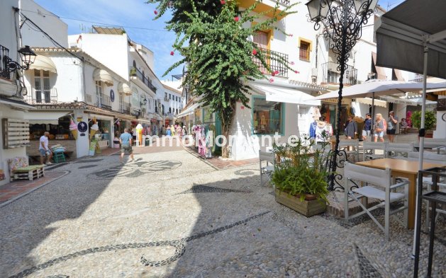 Villa - Wiederverkauf - Marbella - Marbella Centro