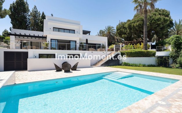 Villa - Wiederverkauf - Marbella - Nueva Andalucía