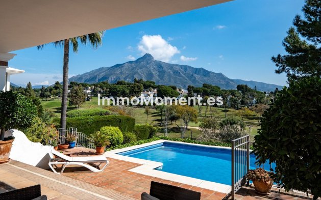 Villa - Wiederverkauf - Marbella - Nueva Andalucía