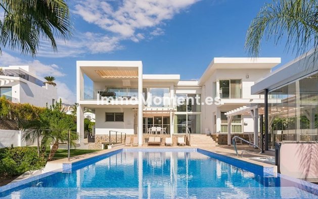 Villa - Wiederverkauf - Marbella - Nueva Andalucía