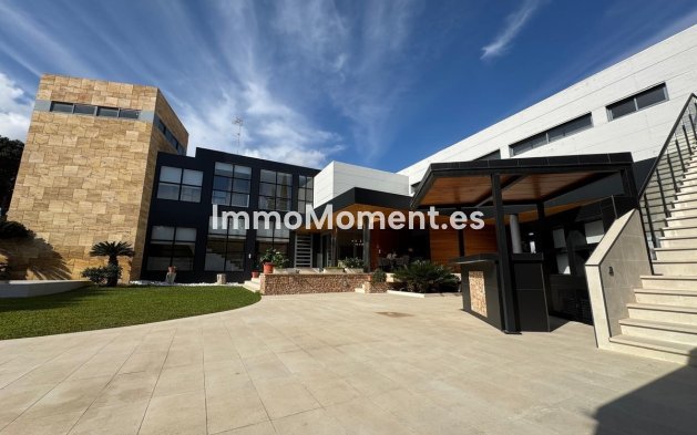 Villa - Wiederverkauf - Orihuela - Orihuela Costa