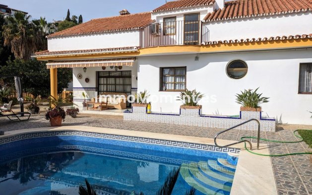 Vrijstaande villa - Bestaande woning - Benalmadena - Benalmadena Centro