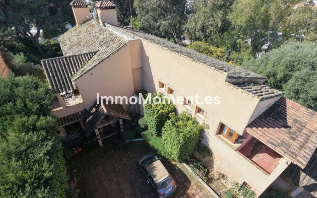 Vrijstaande villa - Bestaande woning - Estepona  - Atalaya