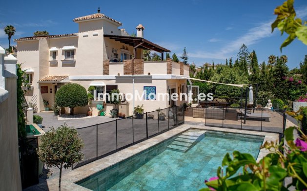 Vrijstaande villa - Bestaande woning - Estepona  - El Padron