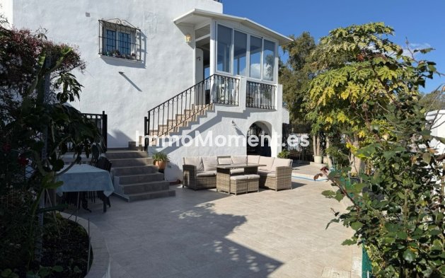Vrijstaande villa - Bestaande woning - Estepona  - Estepona Centro