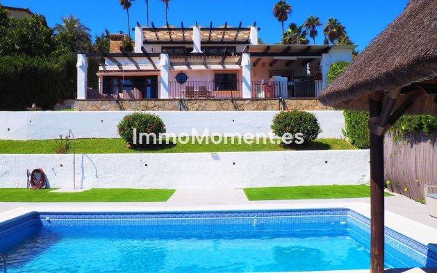 Vrijstaande villa - Bestaande woning - Estepona  - Estepona Centro