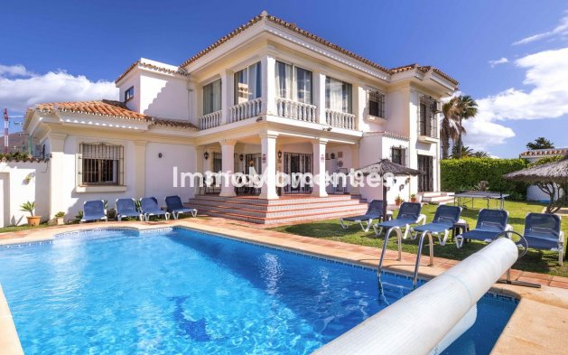 Vrijstaande villa - Bestaande woning - Estepona  - Estepona Centro