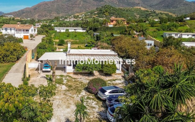 Vrijstaande villa - Bestaande woning - Estepona  - Estepona Centro