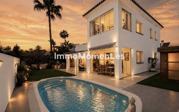 Vrijstaande villa - Bestaande woning - Estepona  - Estepona Centro