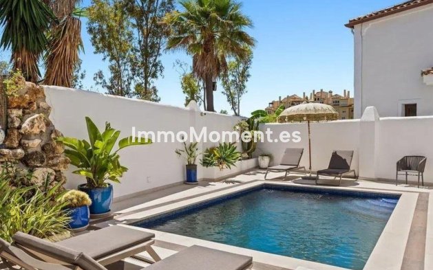 Vrijstaande villa - Bestaande woning - Estepona  - Selwo