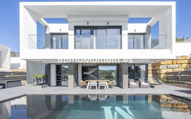 Vrijstaande villa - Bestaande woning - Estepona  - Valle Romano