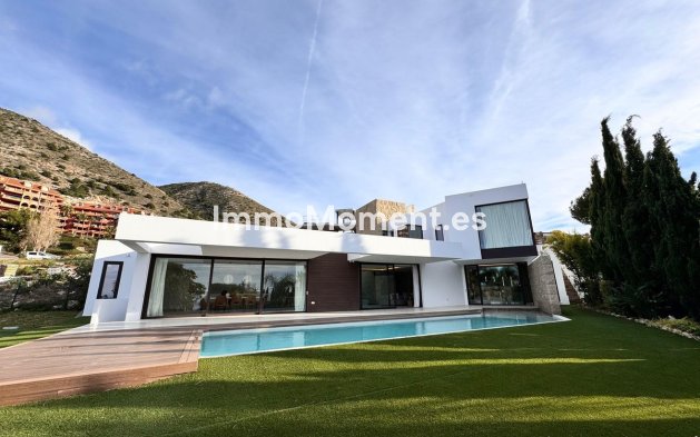 Vrijstaande villa - Bestaande woning - Fuengirola - Higueron