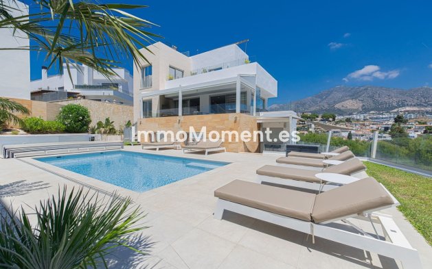 Vrijstaande villa - Bestaande woning - Fuengirola - Higueron