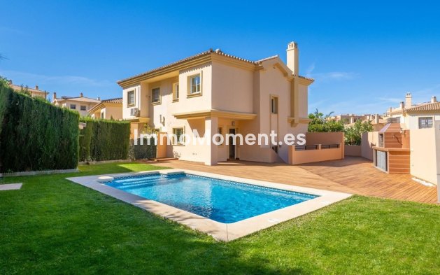 Vrijstaande villa - Bestaande woning - Fuengirola - RSO-36213