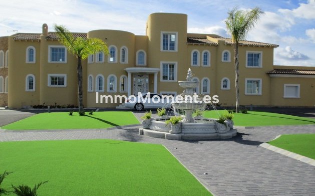 Vrijstaande villa - Bestaande woning - La Nucía - La Nucia Centro
