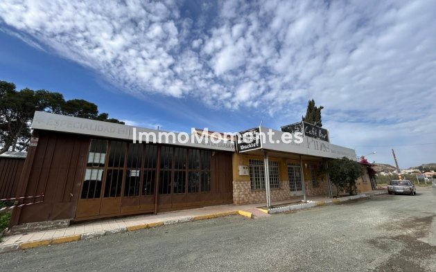 Vrijstaande villa - Bestaande woning - Lorca - Lorca Centro