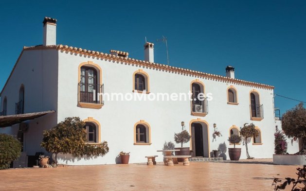 Vrijstaande villa - Bestaande woning - Lorca - Lorca Centro