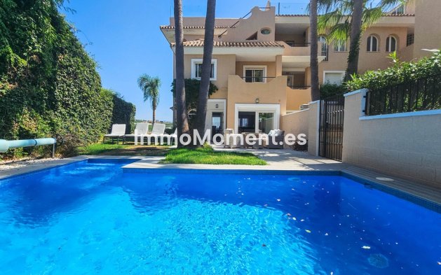 Vrijstaande villa - Bestaande woning - Manilva - La Duquesa